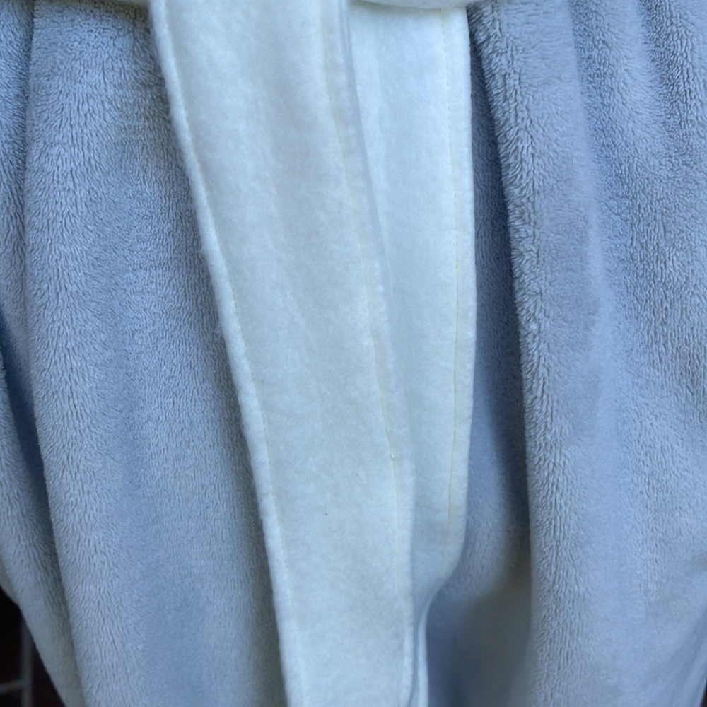 VS Angels Robe - Picture 4 of 11
